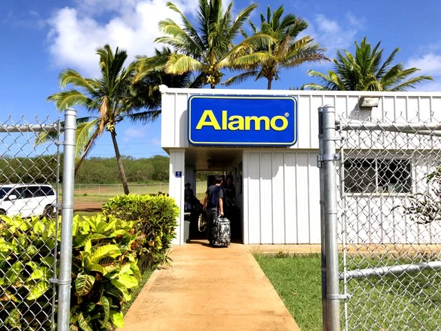 [ハワイ最後の楽園「モロカイ島」旅行記18] まずはAlamoアラモレンタカーを借りよう！