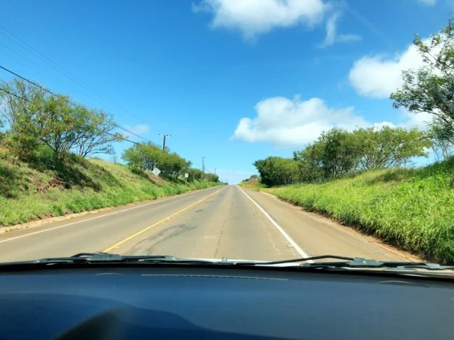 [ハワイ最後の楽園「モロカイ島」旅行記49] ちょっと！やめて！何でヒッチハイカー乗せるん!?