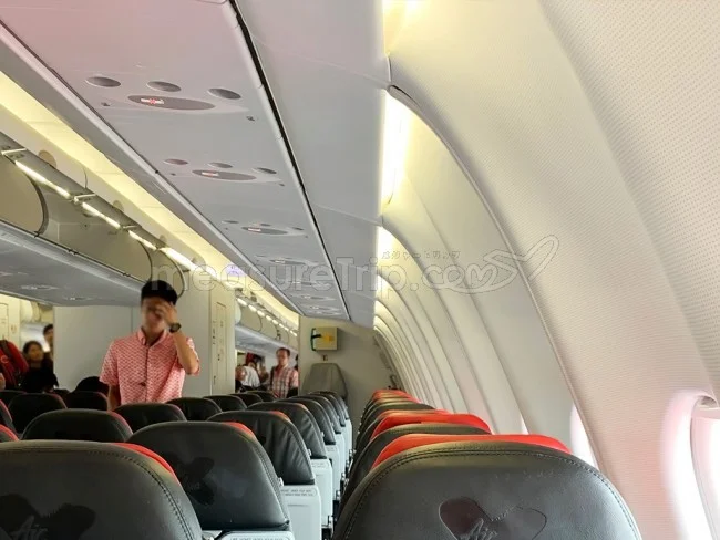 エアアジア 国際線（マレーシア KUL→大阪 KIX - D71便 / A330-300） エコノミークラスを搭乗レビュー！【飛行機の搭乗記】