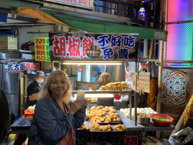 [台湾とタイを巡るマリオット・ボンヴォイ旅行記29] 饒河街観光夜市で食べ歩き