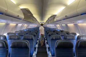 [コロナ後初海外旅行！夏休みグアム旅行記10] 初めてのユナイテッド航空 UA150便（関空→グアム）に搭乗！
