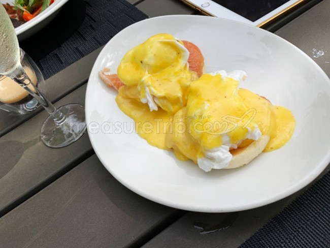 W リトリート & スパ モルディブ 朝食ビュッフェ