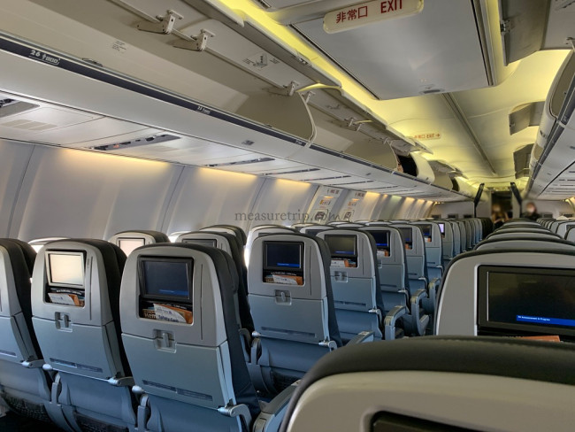 ユナイテッド航空 グアム エコノミークラス B738