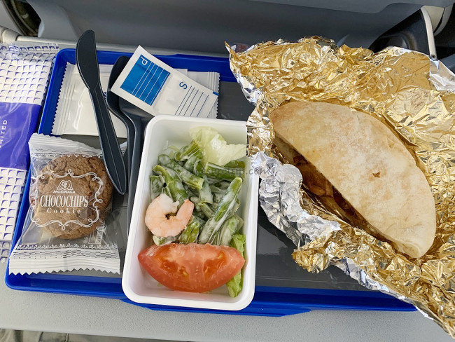 ユナイテッド航空 グアム エコノミークラス B738