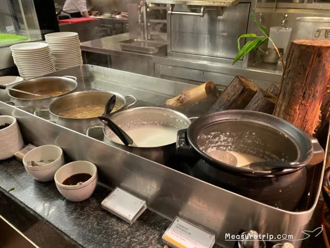 シェラトングランド台北ホテル 朝食 レストラン 無料