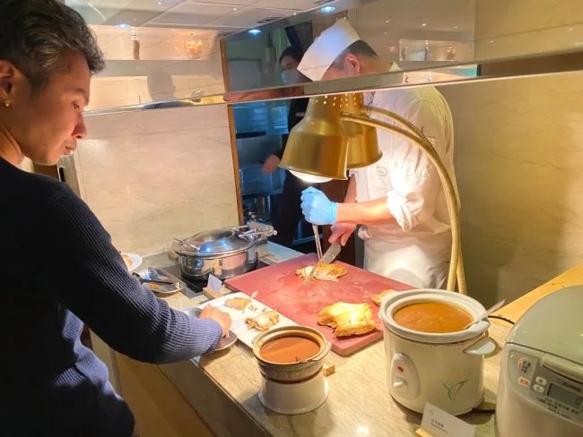 シェラトングランド台北ホテル ラウンジ アルコール 無料 夕食