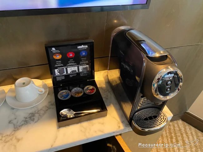 シンガポール マリオット タン プラザ ホテル 部屋 スイートルーム
