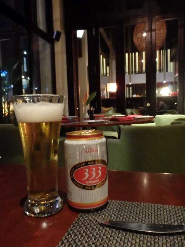 [ベトナム・ホイアン旅行記23] 1日目・ホテル内のレストランバー