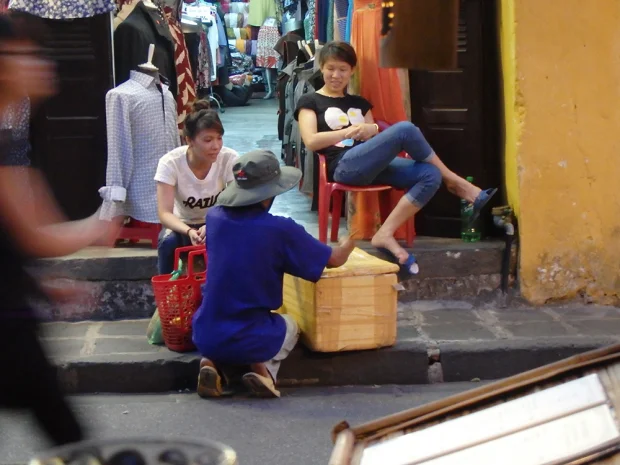 【動画】ホイアン旧市街(夜)