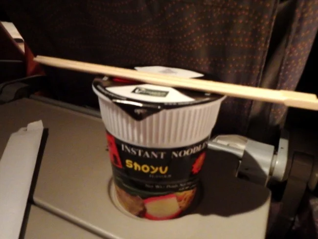 [初めての冬の地中海クルーズ旅行記20] 1日目・エミレーツEK317便・関空-ドバイの機内食