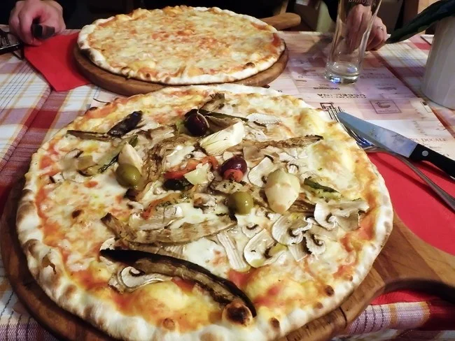 トレビの泉近くの安くて美味しいピザ屋さん「Pizzarcano Rome」