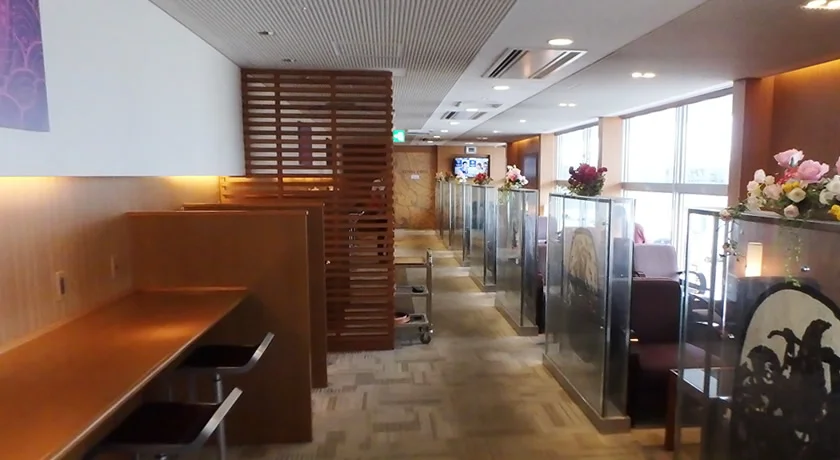 [ゴールドコーストの絶景ビーチへ格安GW旅行記8] 関空のオーキッドラウンジ