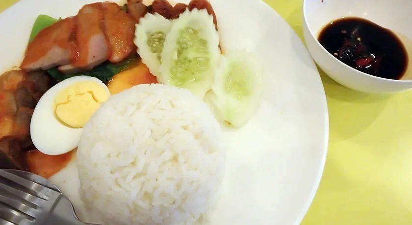 [ゴールドコーストの絶景ビーチへ格安GW旅行記11] 1日目・タイ飯屋で晩ごはん。。。