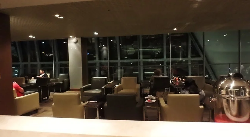 [ゴールドコーストの絶景ビーチへ格安GW旅行記12] 1日目・お腹がいたいっス