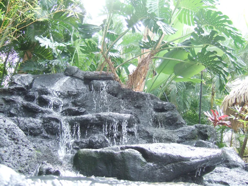 [初めてのビジネスクラスでハワイ旅行記20] Aqua Bamboo Waikiki アクア バンブー & スパ の隠れ家プール