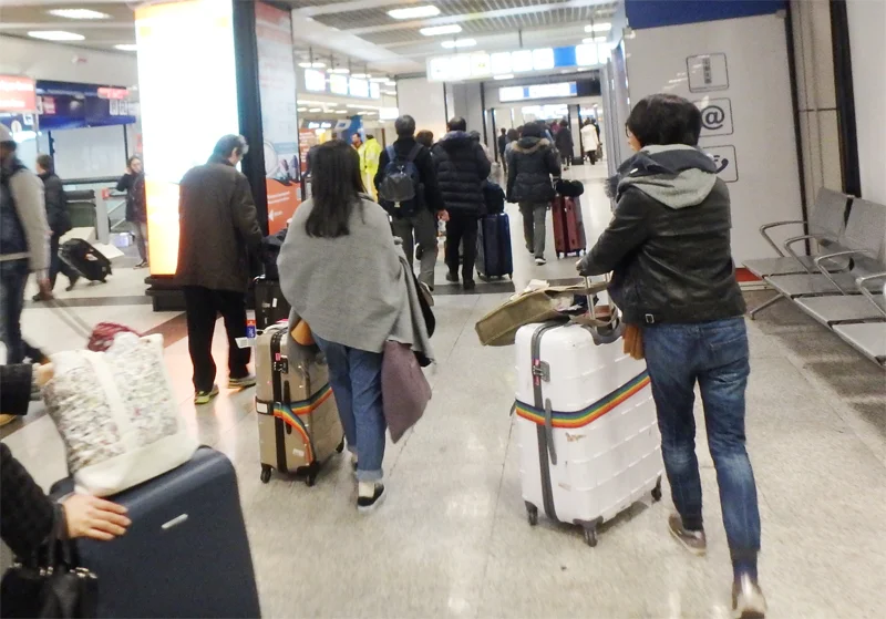 [初海外の両親を連れて冬の地中海クルーズ旅行記7] クルーズ旅行におススメ!格安のスーツケース購入&RIMOWA(リモワ)格安レンタル