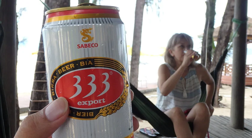 [雨季で格安！ベトナム・フーコック島旅行記32] ハンモックに揺られてお昼前から「333」