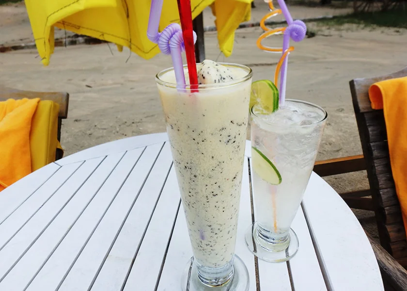 [雨季で格安！ベトナム・フーコック島旅行記33] ホテルのお昼ご飯とスコール
