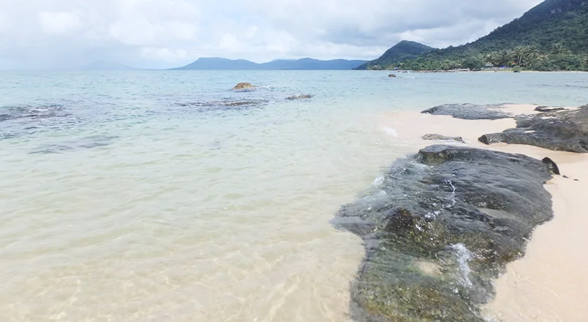 [雨季で格安！ベトナム・フーコック島旅行記44] ベトナム・フーコック島、雨季のビーチの透明度