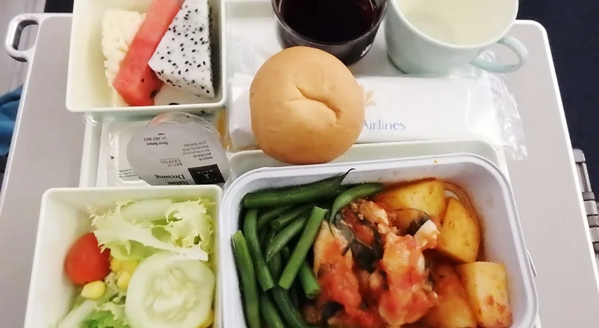 [常夏のシンガポール・クリスマス旅行記14] ベトナム航空VN659の機内の様子と機内食レビュー