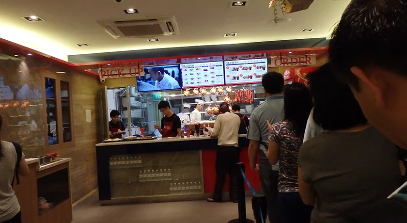 [常夏のシンガポール・クリスマス旅行記38] ホーカーズの未来形？「香港油鶏飯麺 - CHAN」