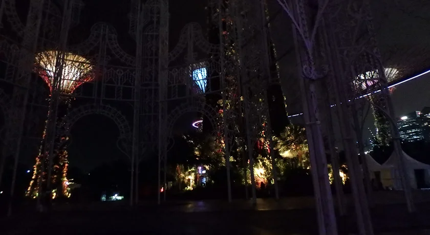 [常夏のシンガポール・クリスマス旅行記40] シンガポールの夜景の定番・地下鉄で植物園に向かう