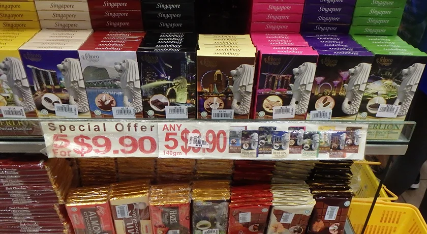 [常夏のシンガポール・クリスマス旅行記45] シンガポールのお得なお店・再びムスタファセンターへ