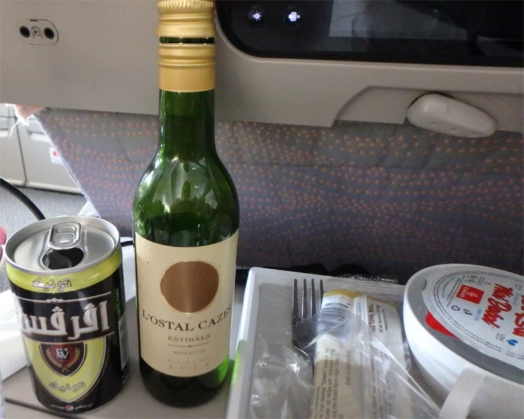[初海外の両親を連れて冬の地中海クルーズ旅行記24] 2日目・エミレーツ航空EK185便ドバイーバルセロナ便の機内食