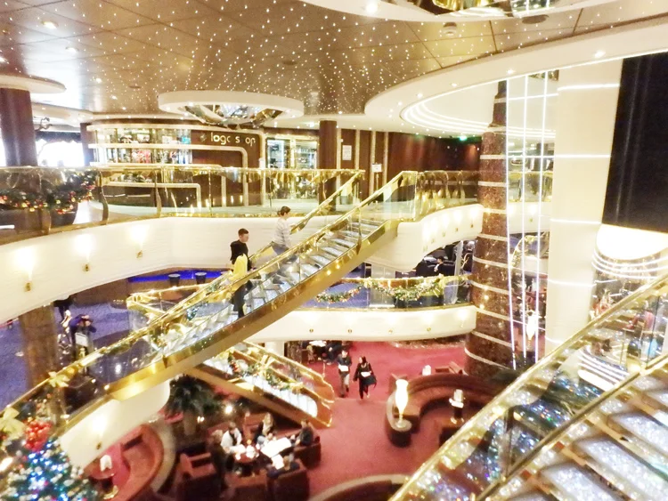 [初海外の両親を連れて冬の地中海クルーズ旅行記38] 3日目・日本語乗船説明会と避難訓練