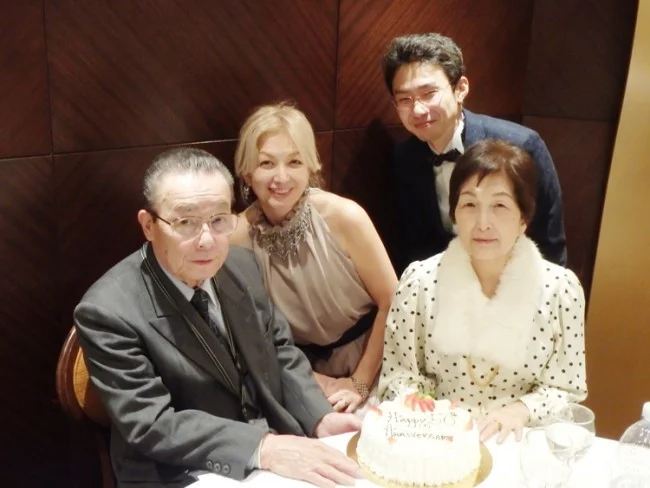 [初海外の両親を連れて冬の地中海クルーズ旅行記49] 4日目・金婚式おめでとう!ガラディナーでサプライズのお祝い♪