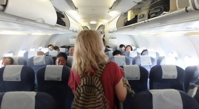 [LAからメキシコクルーズ＆ディズニーランド旅行記14] 中国国際航空CA928(NH5723 / ANAとの共同運行)のエコノミーの機内の様子 | 搭乗記