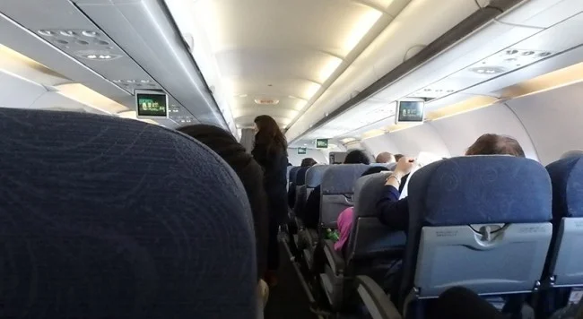 [LAからメキシコクルーズ＆ディズニーランド旅行記15] 中国国際航空。短距離フライトでも機内食を提供してくるって、地味にスゴいと思うんだが。。。