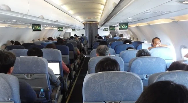 [LAからメキシコクルーズ＆ディズニーランド旅行記15] 中国国際航空。短距離フライトでも機内食を提供してくるって、地味にスゴいと思うんだが。。。