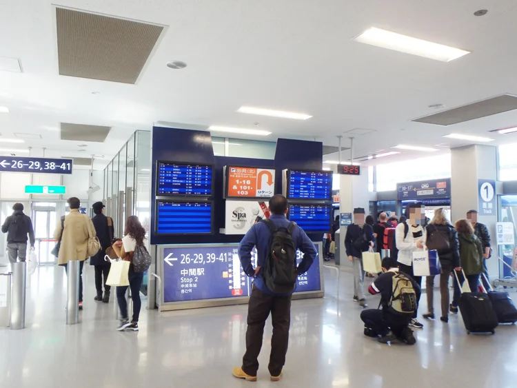 [インドネシアのパリピ秘境・ギリ島旅行記6] 1日目・ゴールデンウィークの保安検査は長蛇の列!朝からビールをかっ食らう!