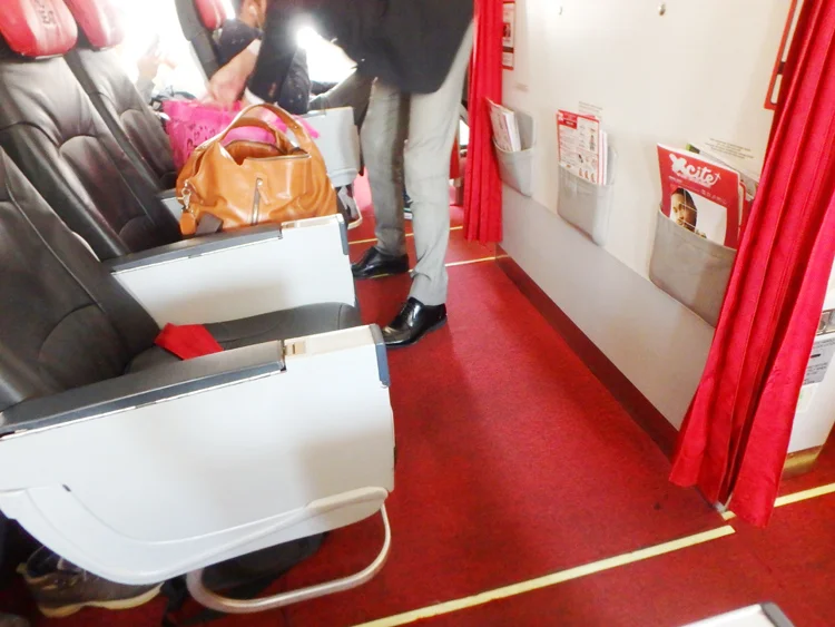 [インドネシアのパリピ秘境・ギリ島旅行記7] 1日目・エアアジアX D7 533便に搭乗!ホットシートは超快適♪