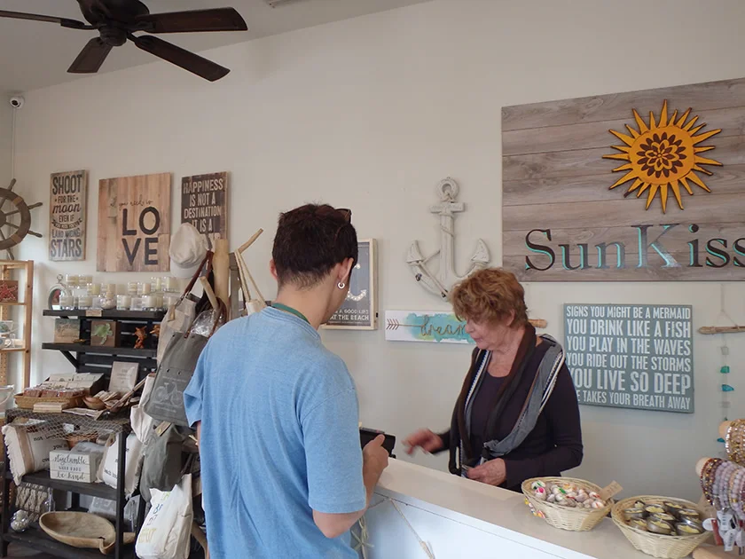 [LAからメキシコクルーズ＆ディズニーランド旅行記41] サンタカタリナ島の素敵な雑貨屋さん「Sun Kissed」