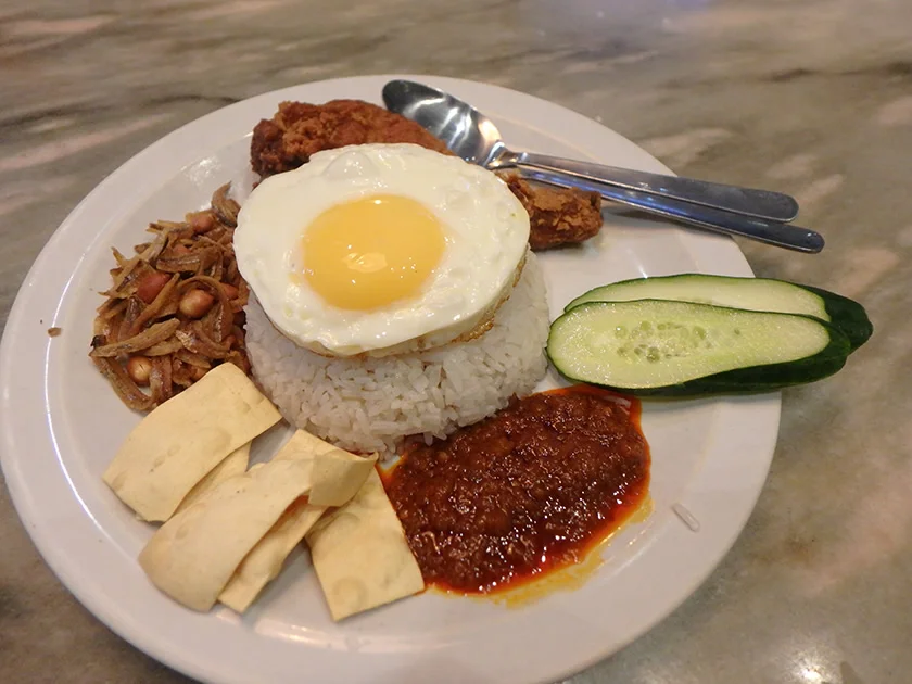 [インドネシアのパリピ秘境・ギリ島旅行記13] 1日目・KLIA2でマレーシア料理を食べる。