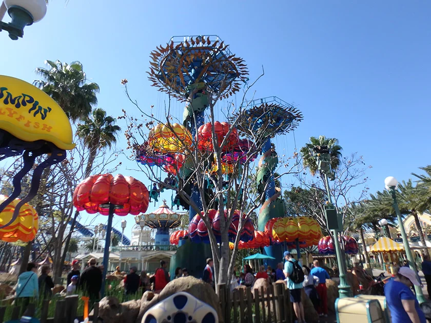 [LAからメキシコクルーズ＆ディズニーランド旅行記59] World of Color というアトラクションのファストパスをゲットする
