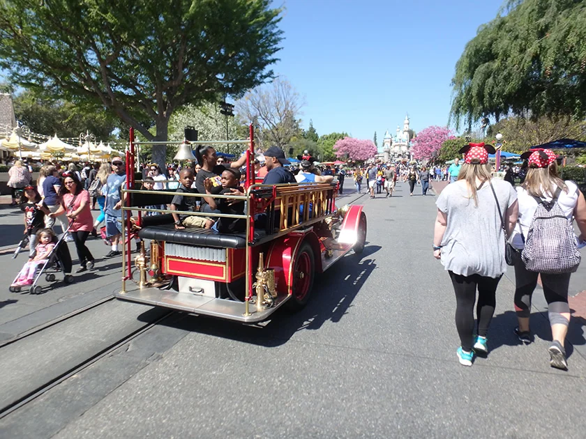 [LAからメキシコクルーズ＆ディズニーランド旅行記61] バグズ・ライフのフリックと一緒に。