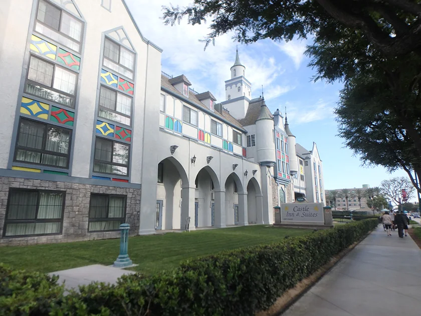 [LAからメキシコクルーズ＆ディズニーランド旅行記63] ディズニーグッドネイバーホテル・Castle Inn And Suites