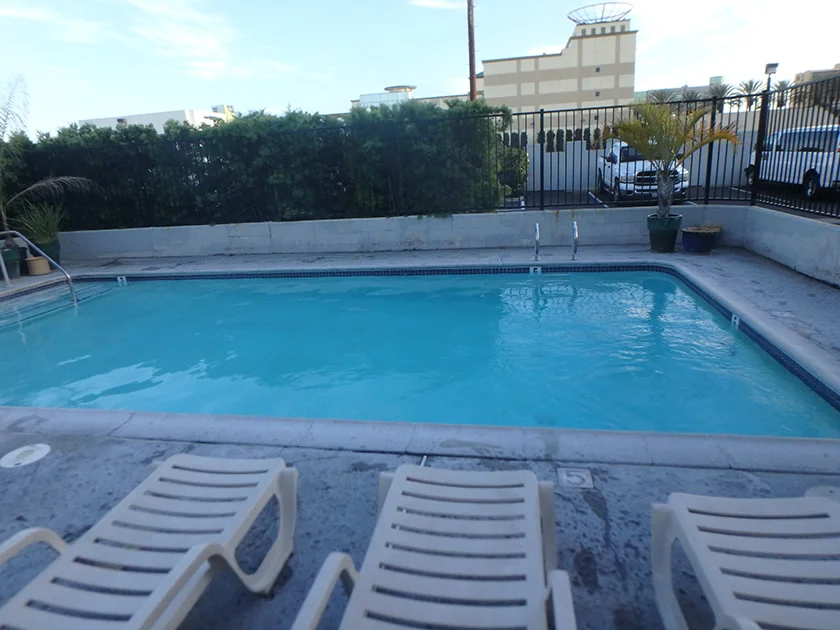 [LAからメキシコクルーズ＆ディズニーランド旅行記63] ディズニーグッドネイバーホテル・Castle Inn And Suites
