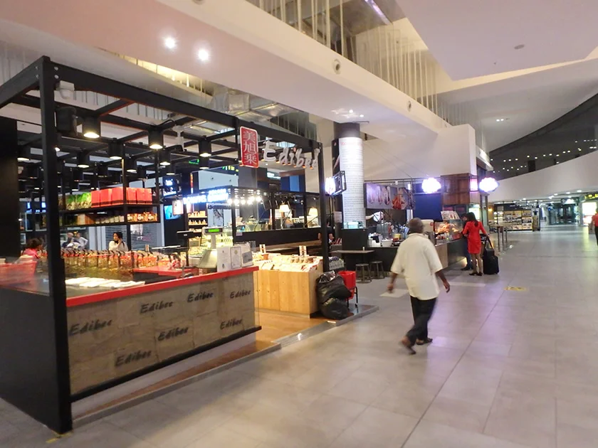 [インドネシアのパリピ秘境・ギリ島旅行記15] 2日目・KLIA2で朝食のカヤトーストを食べる