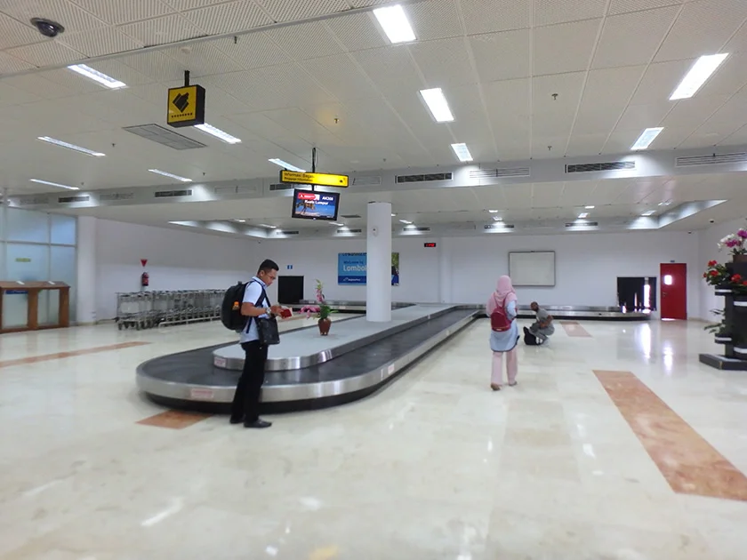 [インドネシアのパリピ秘境・ギリ島旅行記17] 2日目・ロンボク島の国際空港に到着!