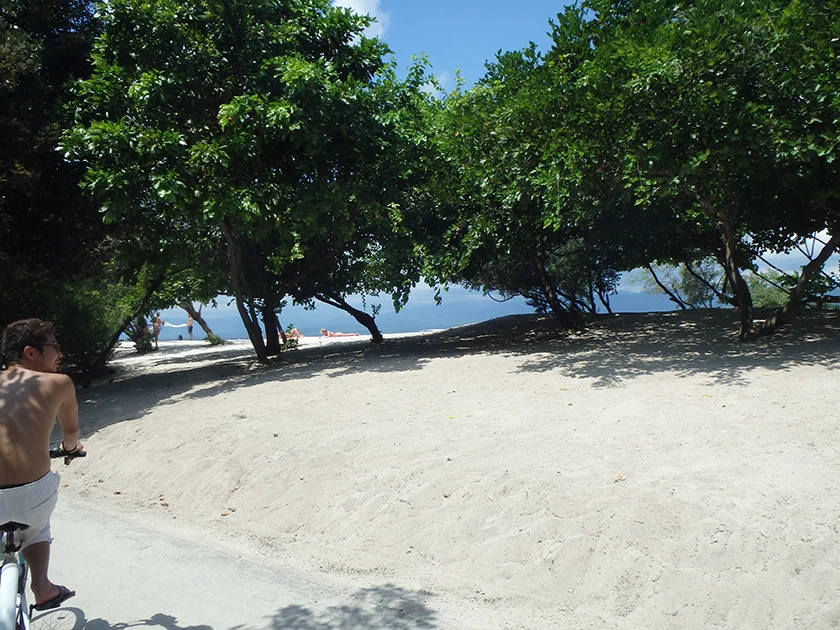 [インドネシアのパリピ秘境・ギリ島旅行記29] 3日目・向こうに見えるのはロンボク島