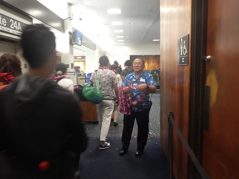 [エアアジアで行く激安ハワイ旅行記9] ハワイのダニエル・K・イノウエ国際空港に到着。レンタカーのシャトル乗り場、、、どこだ?