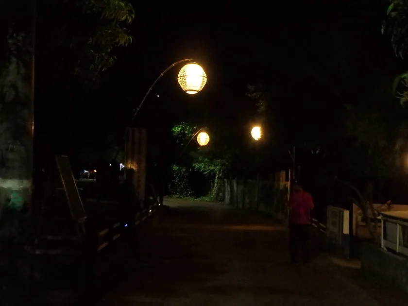 [インドネシアのパリピ秘境・ギリ島旅行記34] ギリ・トラワンガン島のナイトマーケット(前編)