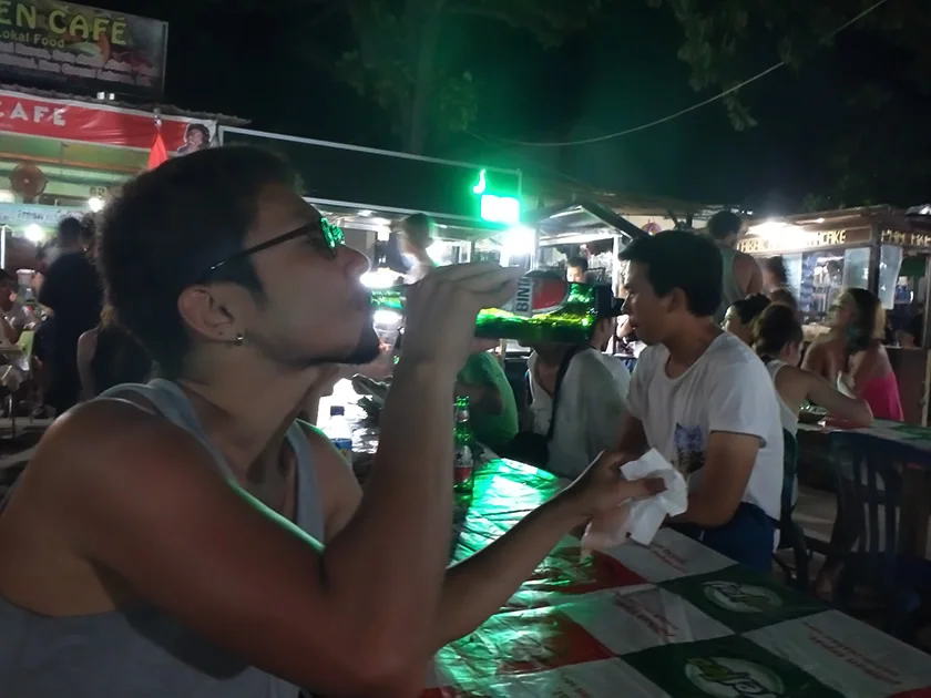 [インドネシアのパリピ秘境・ギリ島旅行記34] ギリ・トラワンガン島のナイトマーケット(前編)