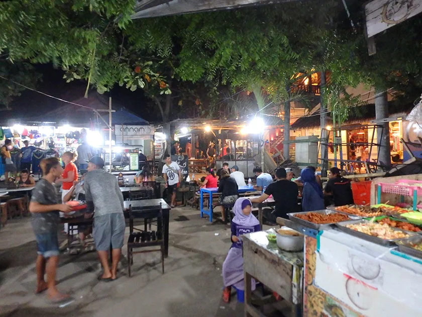 [インドネシアのパリピ秘境・ギリ島旅行記35] ギリ・トラワンガン島のナイトマーケット(後編)