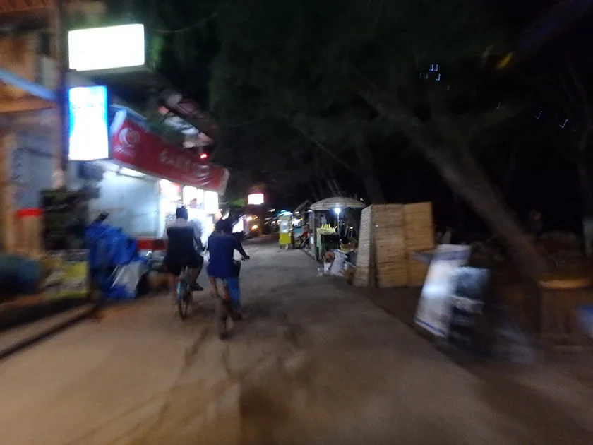 [インドネシアのパリピ秘境・ギリ島旅行記35] ギリ・トラワンガン島のナイトマーケット(後編)