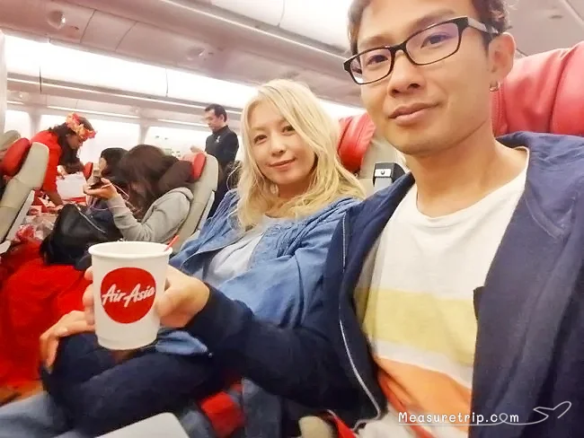 【実体験レポート】エアアジアX・ハワイ線の機内の様子と座席シートの広さ / LCC AirAsia